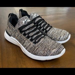 TechLoom Hybrid Running Shoe
APL